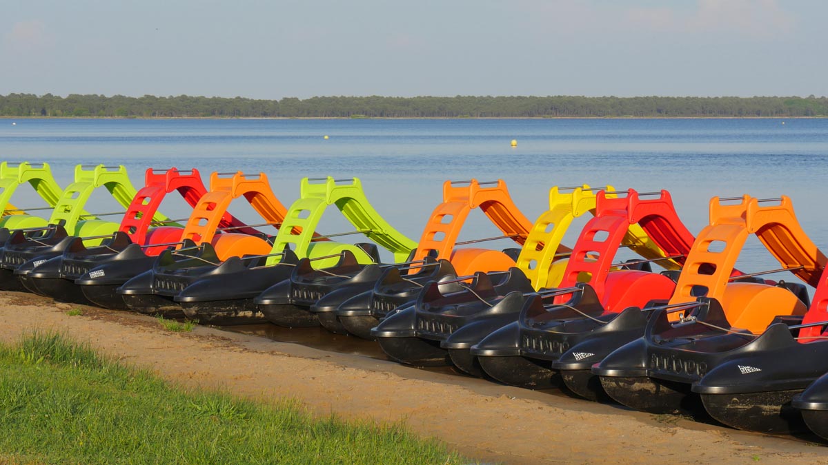 Location pedalos sur le Lac du Moutchic